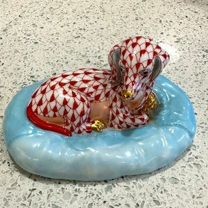 Herend dachshund on pillow.  Porcelain from Hungary.  24 K gold accents.